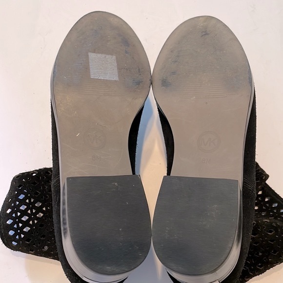 Michael Kors Women’s Black Suede Graham Ankle Booties - size 8 - Picture 13 of 16